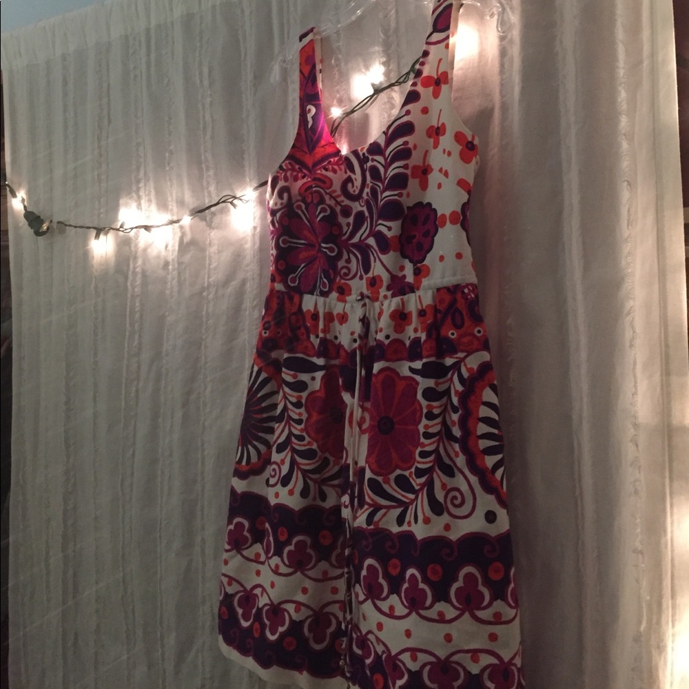 Beautiful and professional dress !!