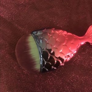 BNWT! Colorful Fish Tail Mermaid Makeup Brush!