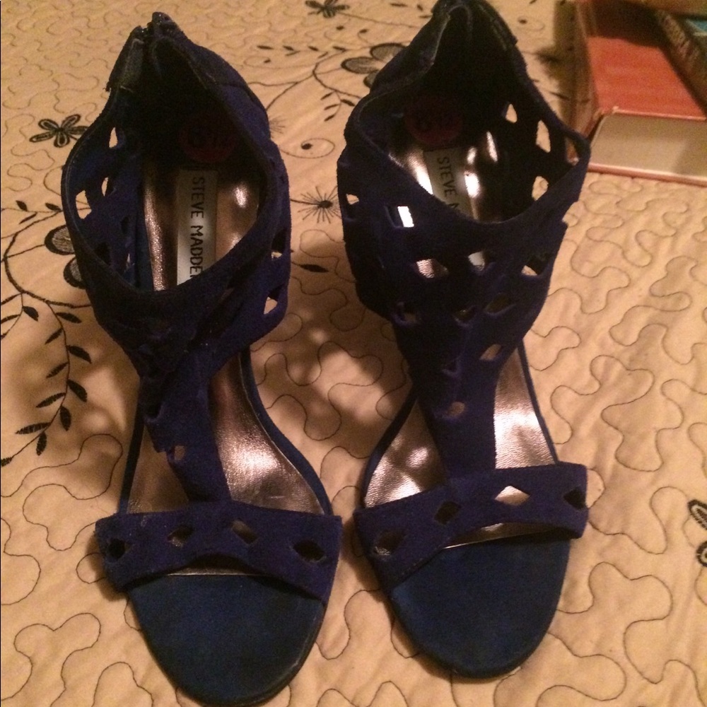 Steve Madden deep blue suede heels