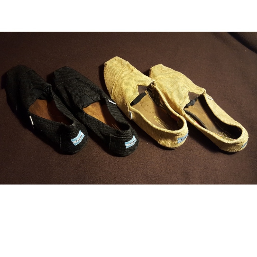 2 pairs of Men's Toms