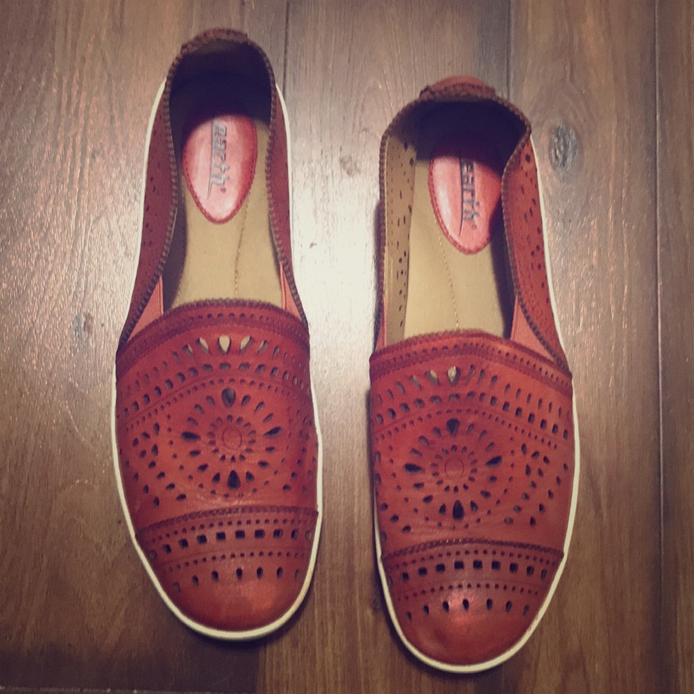 Women’s Earth Brand Shoes