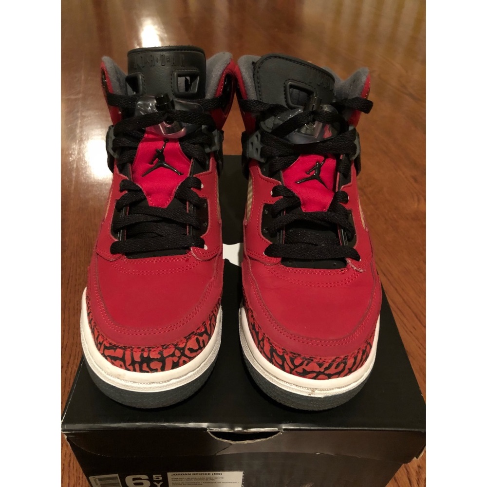 Air Jordan Spizike Size 6.5Y