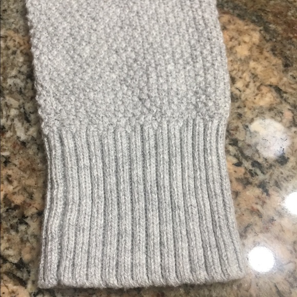 Gray Old Navy Sweater - Picture 4 of 8