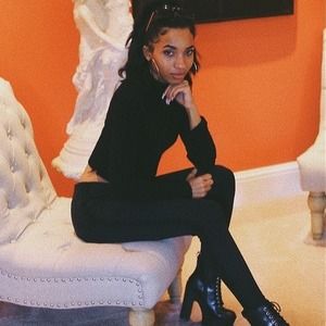 Meet your Posher, Sabrina