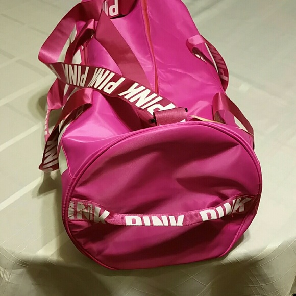 NWT PINK Duffle Bag - Picture 3 of 3