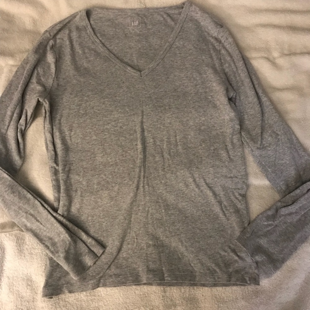 Gap heathered grey classic long sleeve T