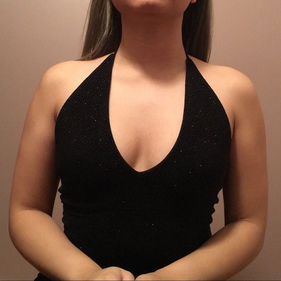 Sleek Shimmery Black Evening Gown - Picture 4 of 7