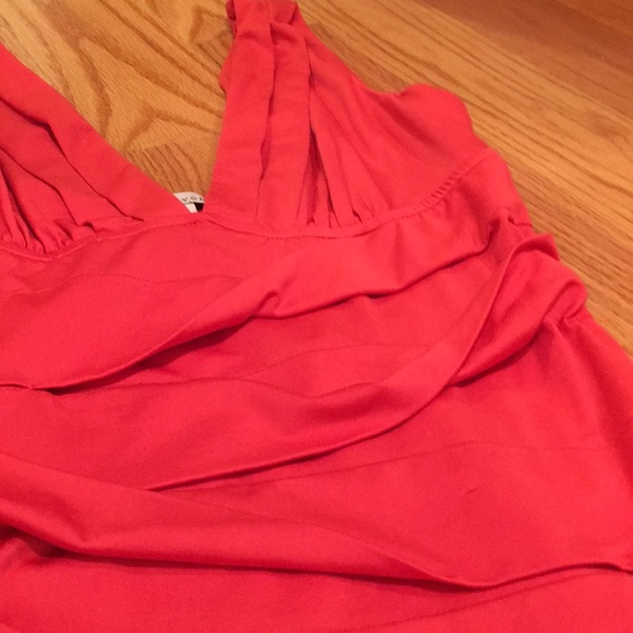 Red top - Picture 2 of 3