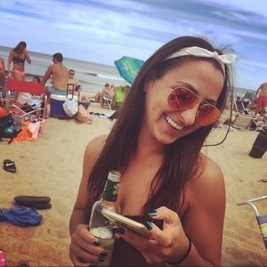 Meet your Posher, Julia