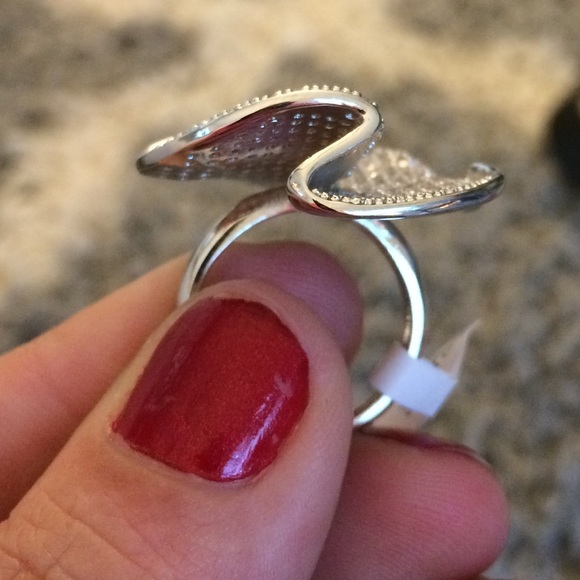 🆕 Sterling silver cz wave ring. - Picture 5 of 5