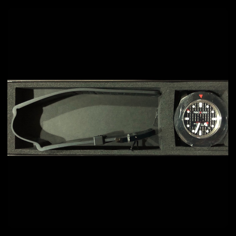 RED8USA Watch
