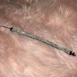 Express Crystal choker