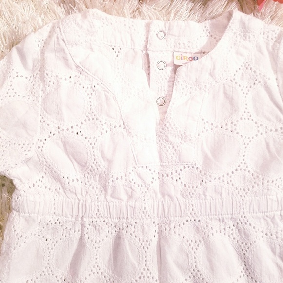 Beautiful white toddler's dress 4t - Picture 2 of 4