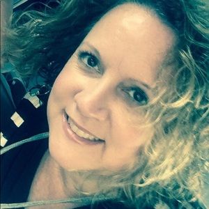 Meet your Posher, Teresa