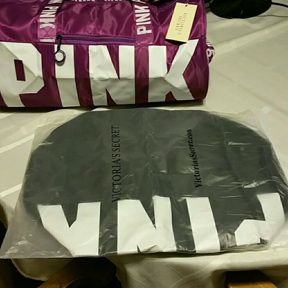 NWT PINK Duffle Bag, Black