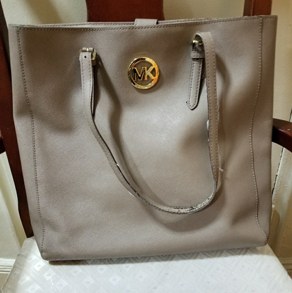 Michael Kors Jet Set Leather Large Tote Bag