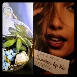 NIP Victoria's Secret Jasmine's Lip Kit