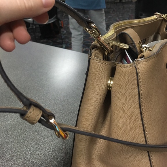 Purse - Picture 2 of 2