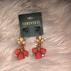 BRAND NEW STATEMENT EARRINGS