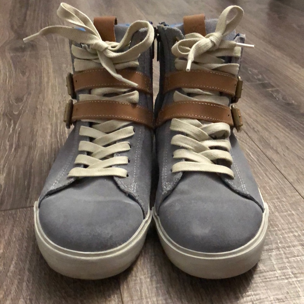 High-top Timberlands