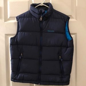 Men’s A&F down vest.