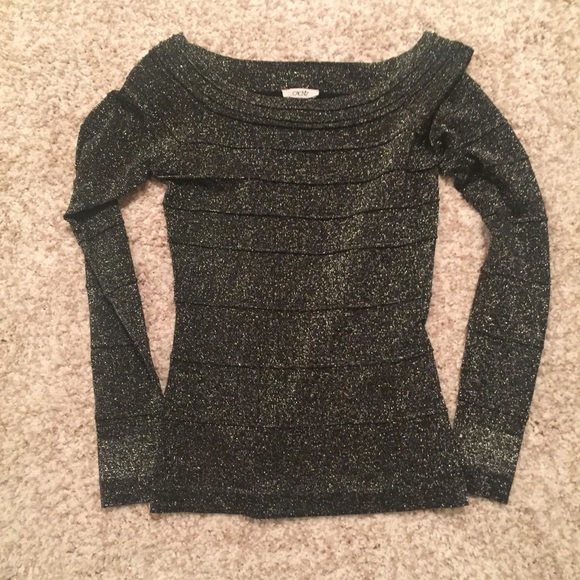 Cache. Black and silver top. - Picture 3 of 6