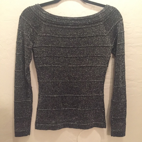 Cache. Black and silver top. - Picture 5 of 6