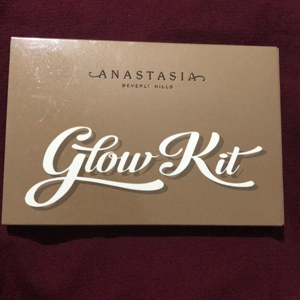 Anastasia Beverly Hills Ultimate Glow Kit