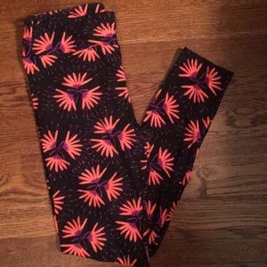 Lula Roe one size leggings brand new never worn