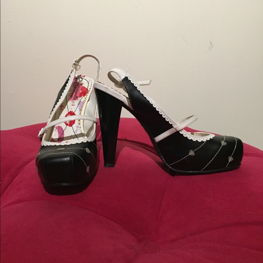 Betsey Johnson sling back heels