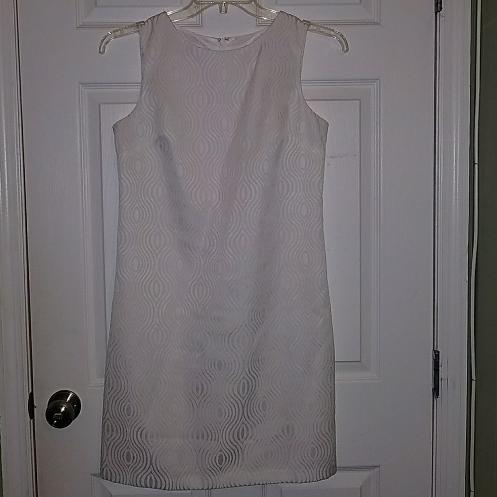 Nice patterned white dress, worn once