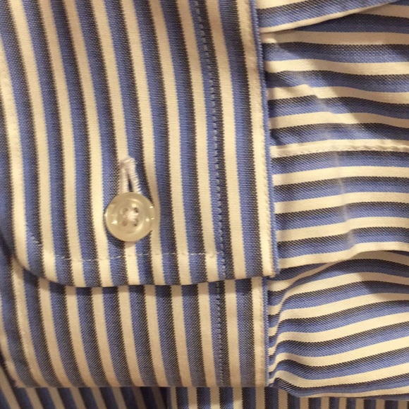 Lands End men’s no iron button down - Picture 4 of 6