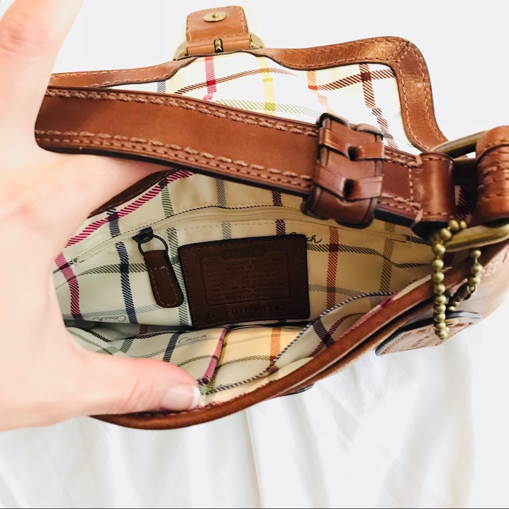 Authentic coach handbag - Picture 3 of 7