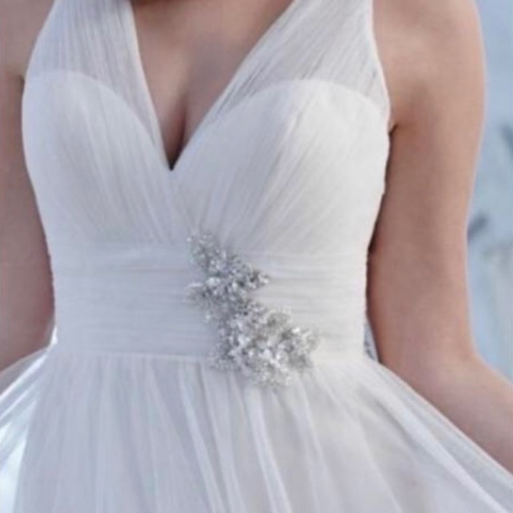 Wedding dress- Dere Kiang