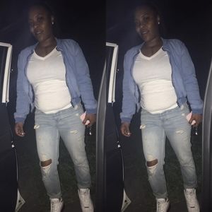 Meet your Posher, Ronisha