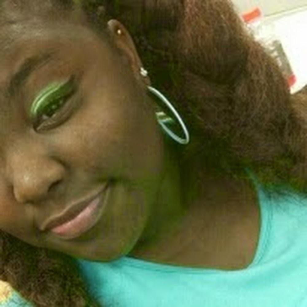 Meet your Posher, Mya