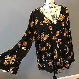 NWT Torrid 2 Bell Sleeve Blouse
