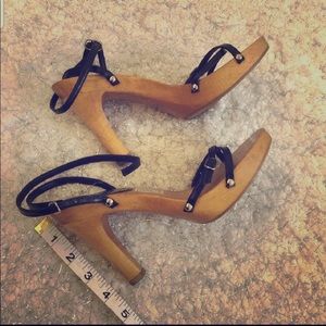 Mia Size 7 Wooden Sandals