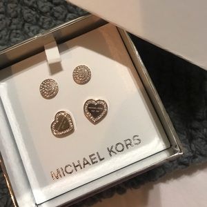 BRAND NEW Micheal Kors earring set! 😍😍