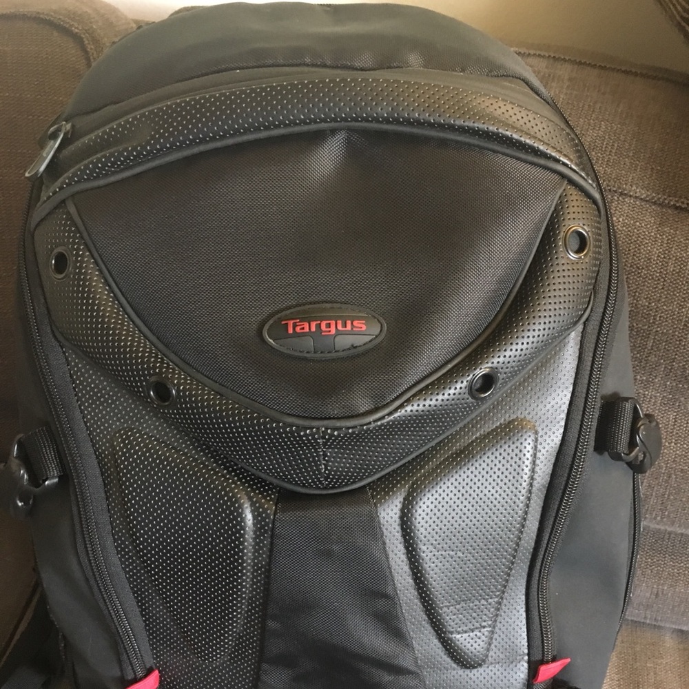 Targus 15.6 revolution laptop back pack