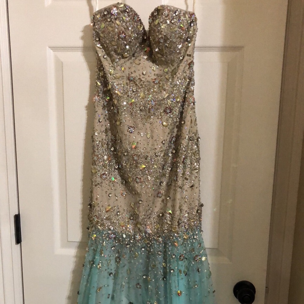 prom/evening dress