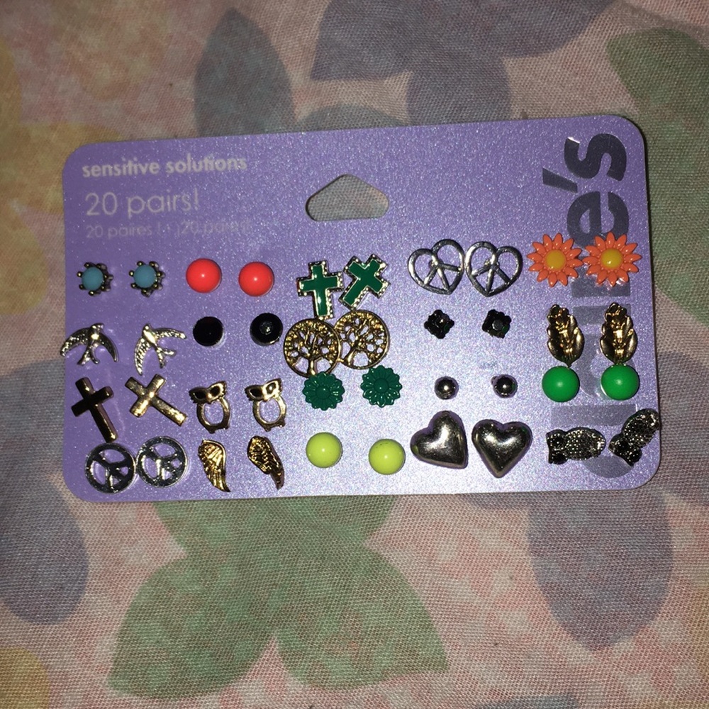 Claire’s 20 Pairs of Earrings