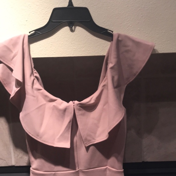 Gorgeous ruffle dress - Picture 6 of 6