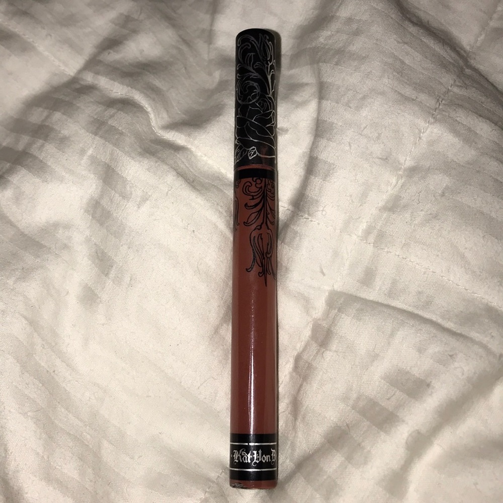 Kat Von D liquid lipstick (hawkwind)