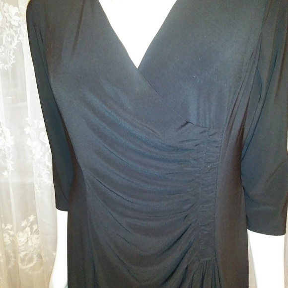 Jones Wear Dresses & Skirts - Jones Wear Classic Black Dress