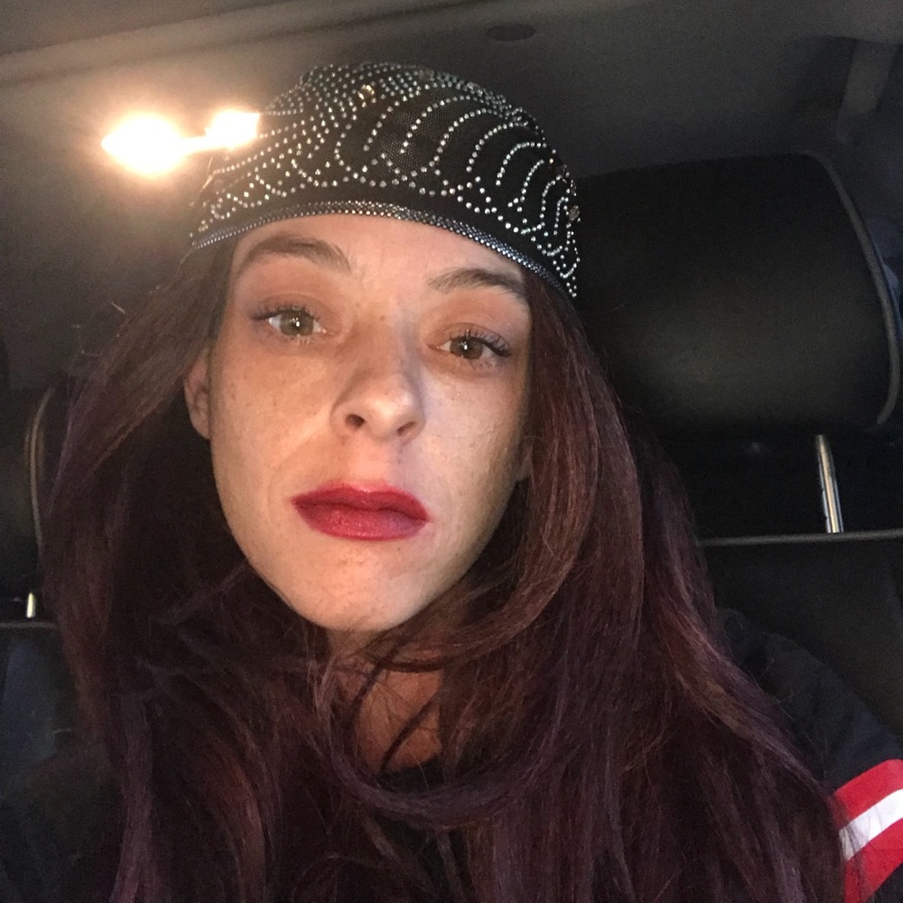 Meet your Posher, Chrystal