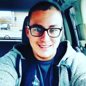 Meet your Posher, Derek