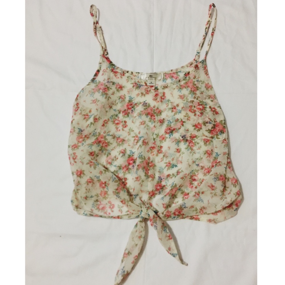 Iris Basic Floral crop top blouse