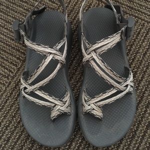 Chaco ZX/2 classic sandals; toe-strap sandals