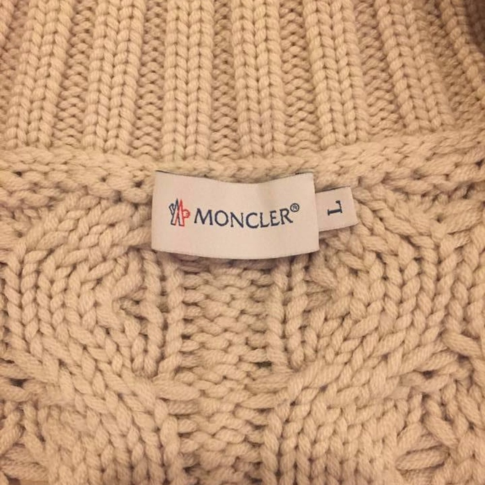 Moncler - Picture 2 of 5